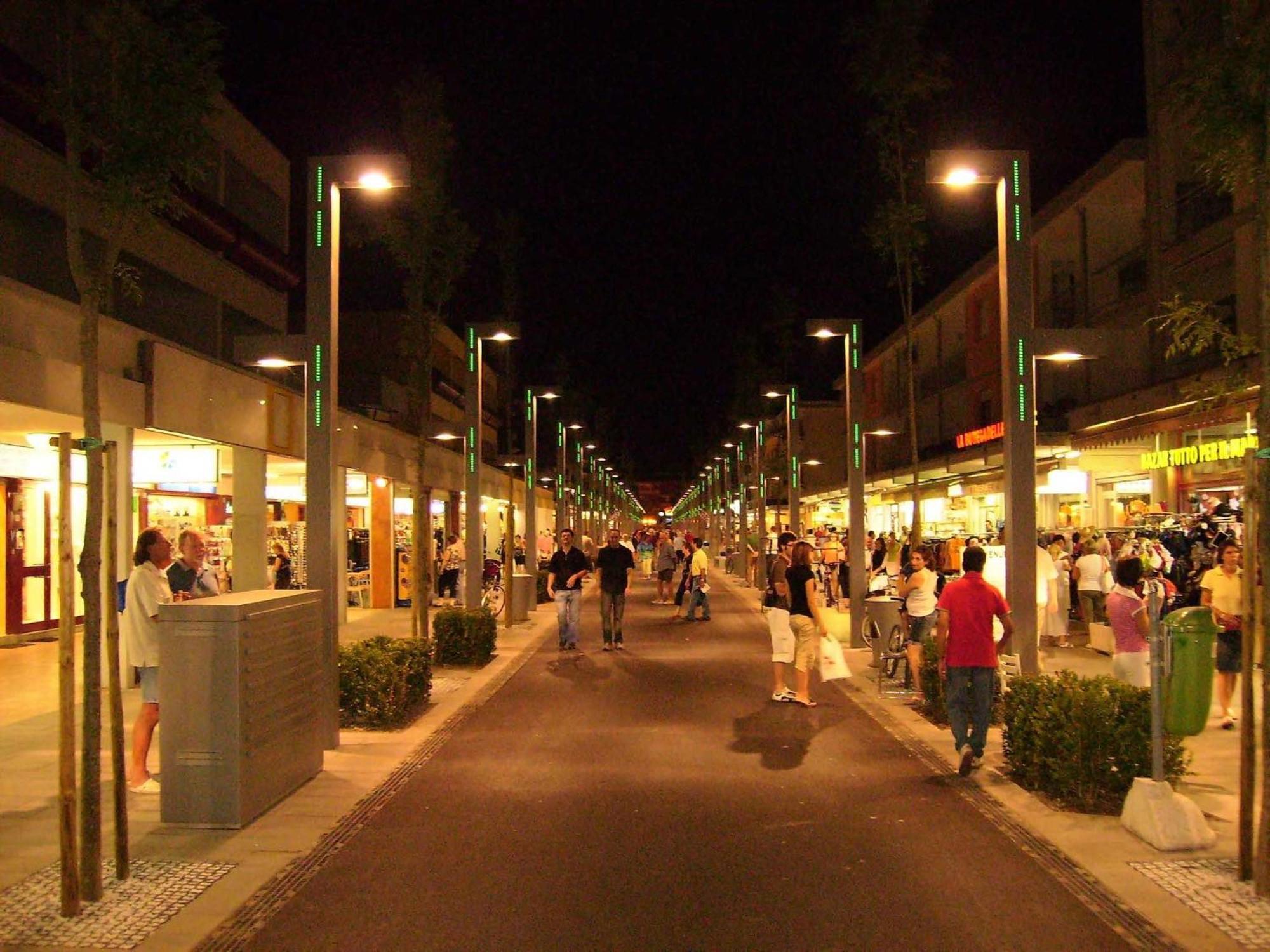 Apartment Enjoy Your Holidays From Magnificent Terrace Bibione