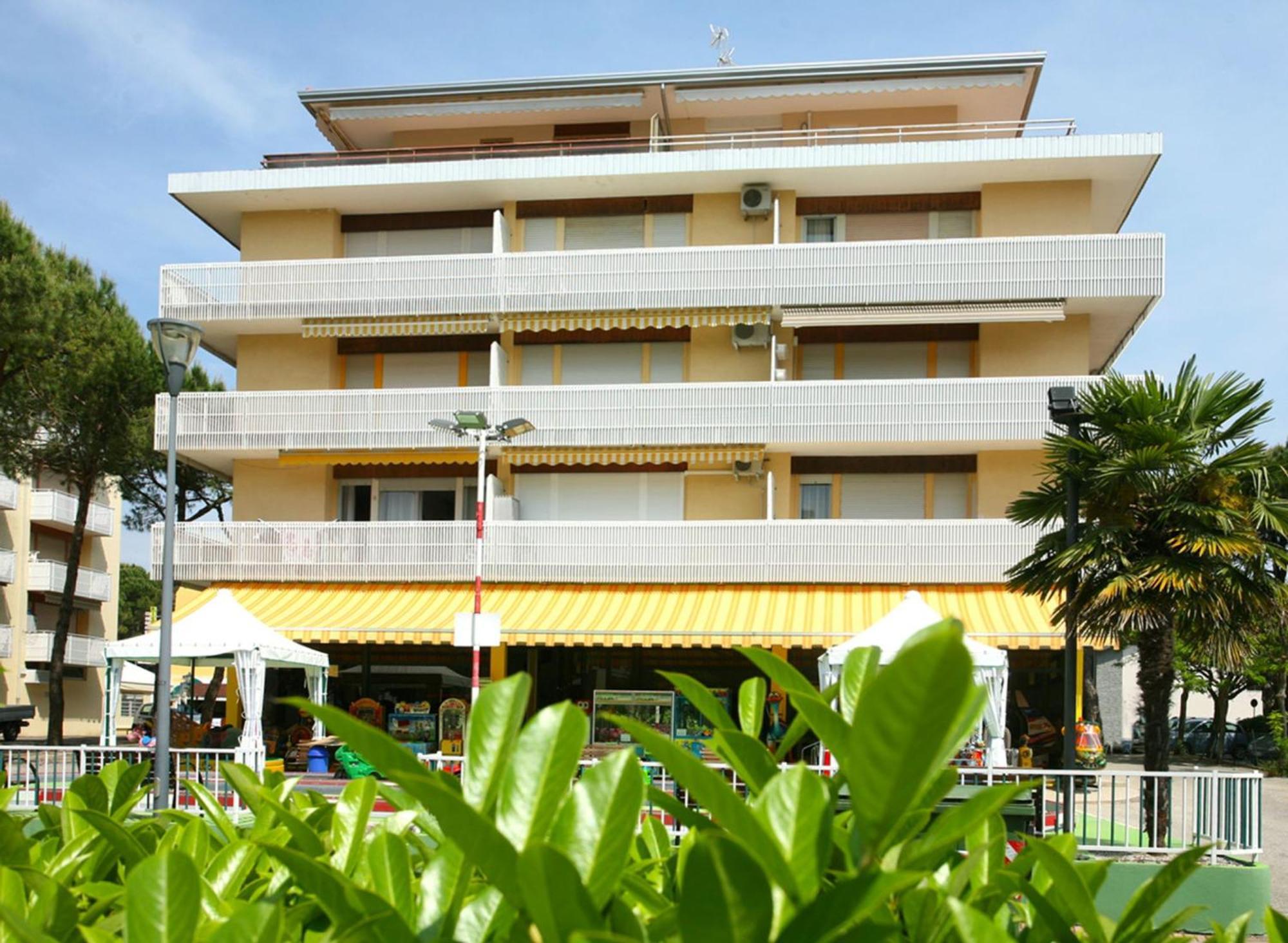 Enjoy Your Holidays From Magnificent Terrace * Bibione
